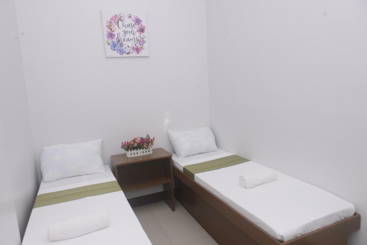 Mt Moriah Inn And Resto Озамис Екстериор снимка