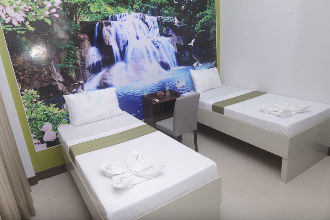 Mt Moriah Inn And Resto Озамис Екстериор снимка