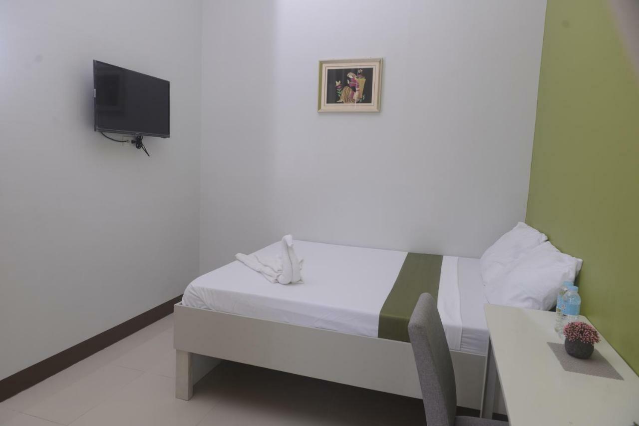 Mt Moriah Inn And Resto Озамис Екстериор снимка