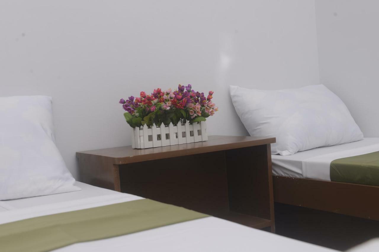 Mt Moriah Inn And Resto Озамис Екстериор снимка
