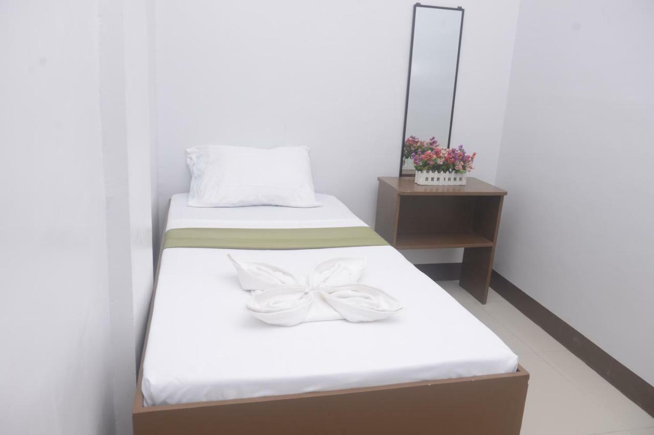 Mt Moriah Inn And Resto Озамис Екстериор снимка