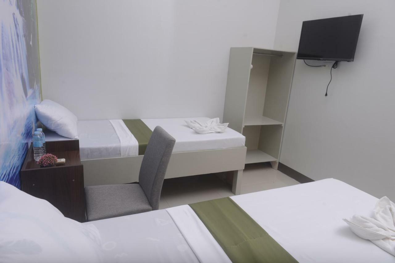 Mt Moriah Inn And Resto Озамис Екстериор снимка