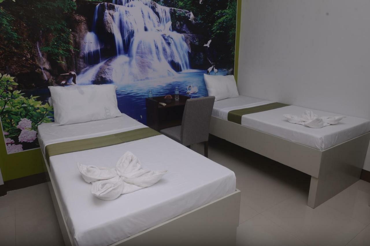 Mt Moriah Inn And Resto Озамис Екстериор снимка