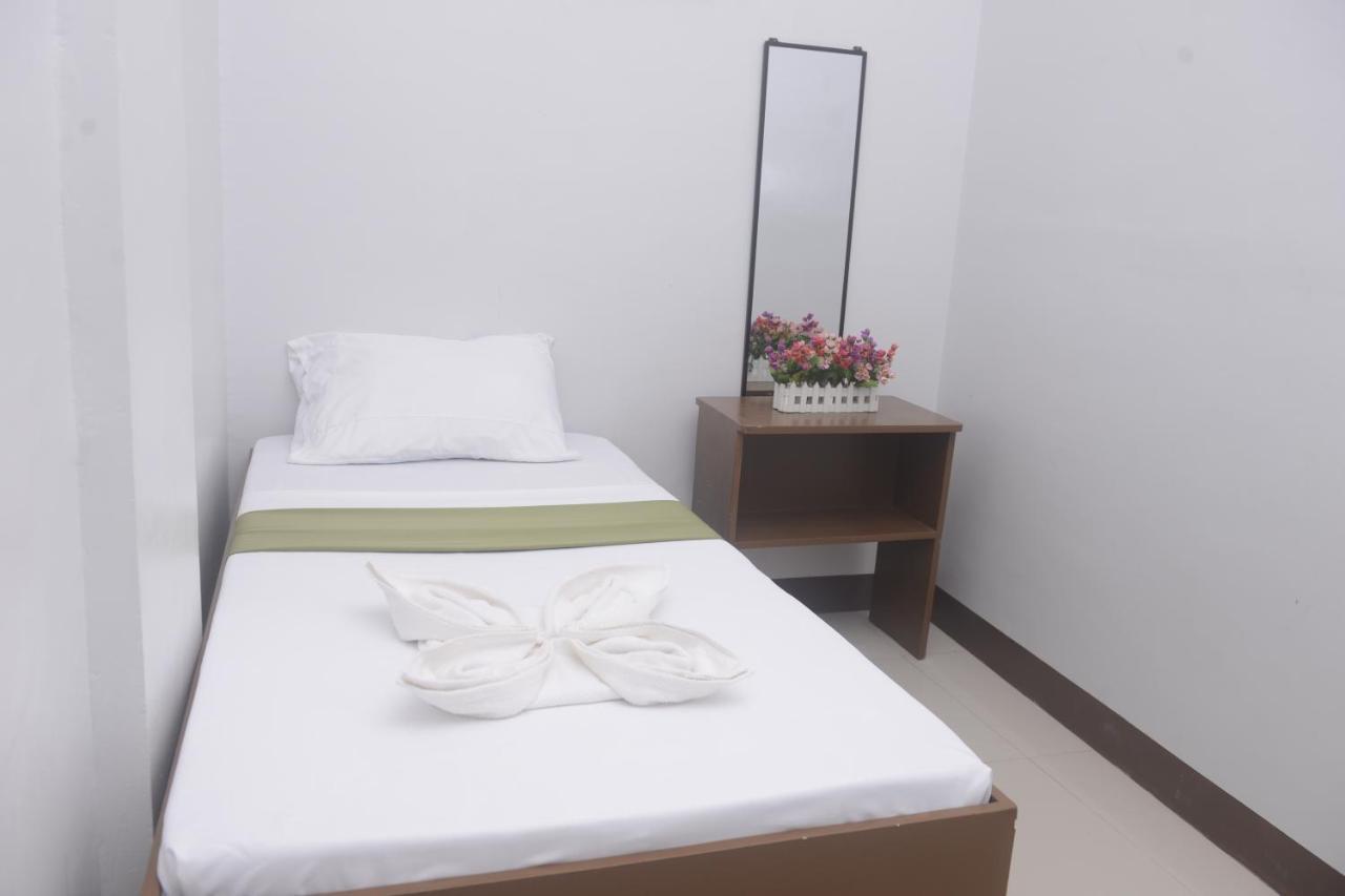 Mt Moriah Inn And Resto Озамис Екстериор снимка
